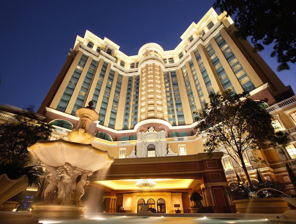 Four Seasons Hotel Macau, Cotai Strip - Top 8 best luxury hotels in Macau