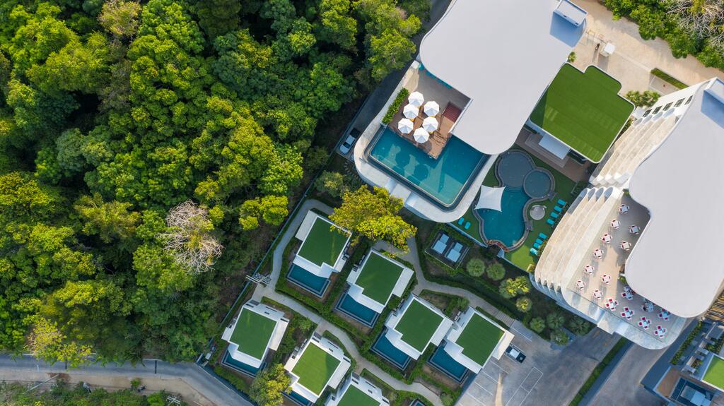 Utopia Naiharn - Top 9 best luxury hotels in Phuket