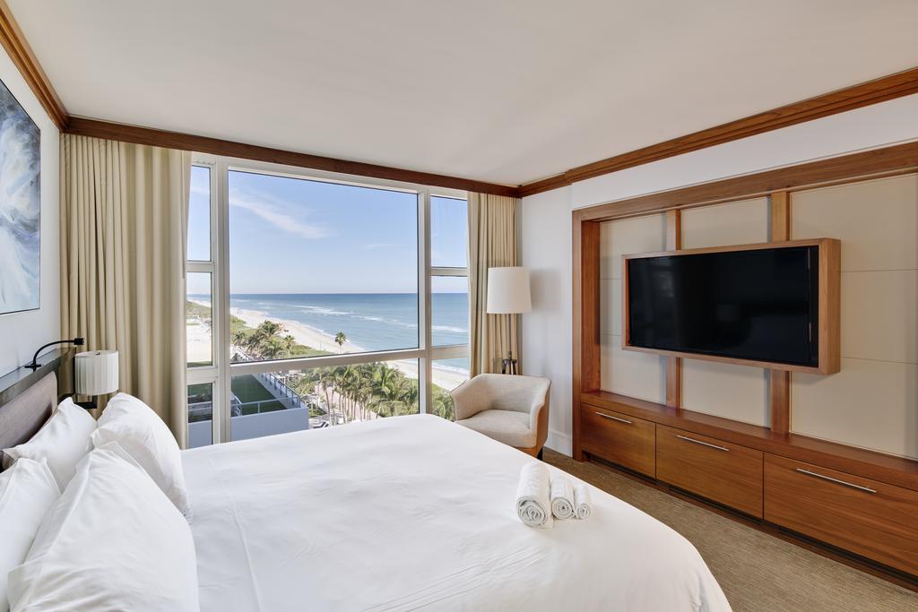 Carillon Miami Wellness Resort - top 10 best luxury hotels in Miami, 4 and 5 star Miami hotels