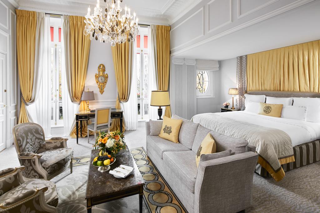 Top 8 best luxury 5 star hotels in Paris