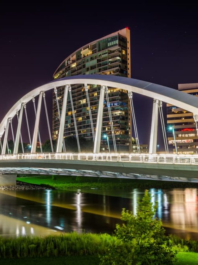 cropped-Skyline-of-Columbus-Ohio-from-Bicentennial-Park-bridge-at-Night.jpg
