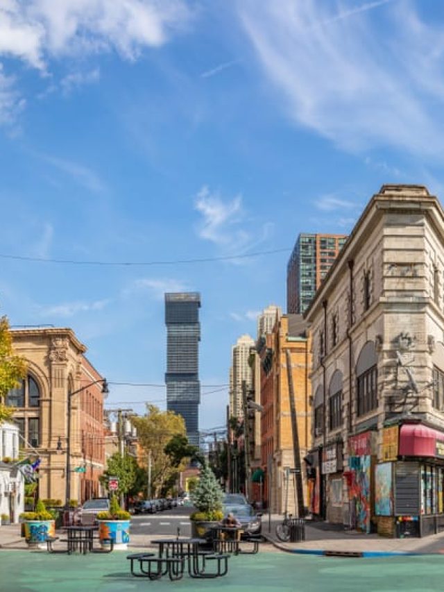 cropped-Square-in-downtown-Jersey-City-New-Jersey.jpg