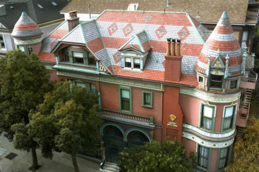 Chateau Tivoli Bed and Breakfast - 5 Most Famous Hotels in San Francisco, California