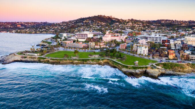 La Jolla, California Coast from above - is San Diego California worth visiting