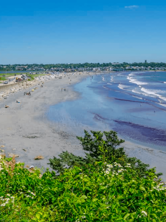 What are the Best Beaches in Rhode Island for Families?