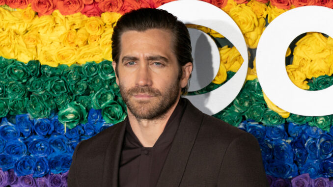 How Tall Is Jake Gyllenhaal? Jake Gyllenhaal Height, Age, Weight, And Much More