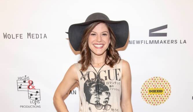 How Tall Is Jamie Renee Smith? Jamie Renee Smith Height, Age, Weight And Much More