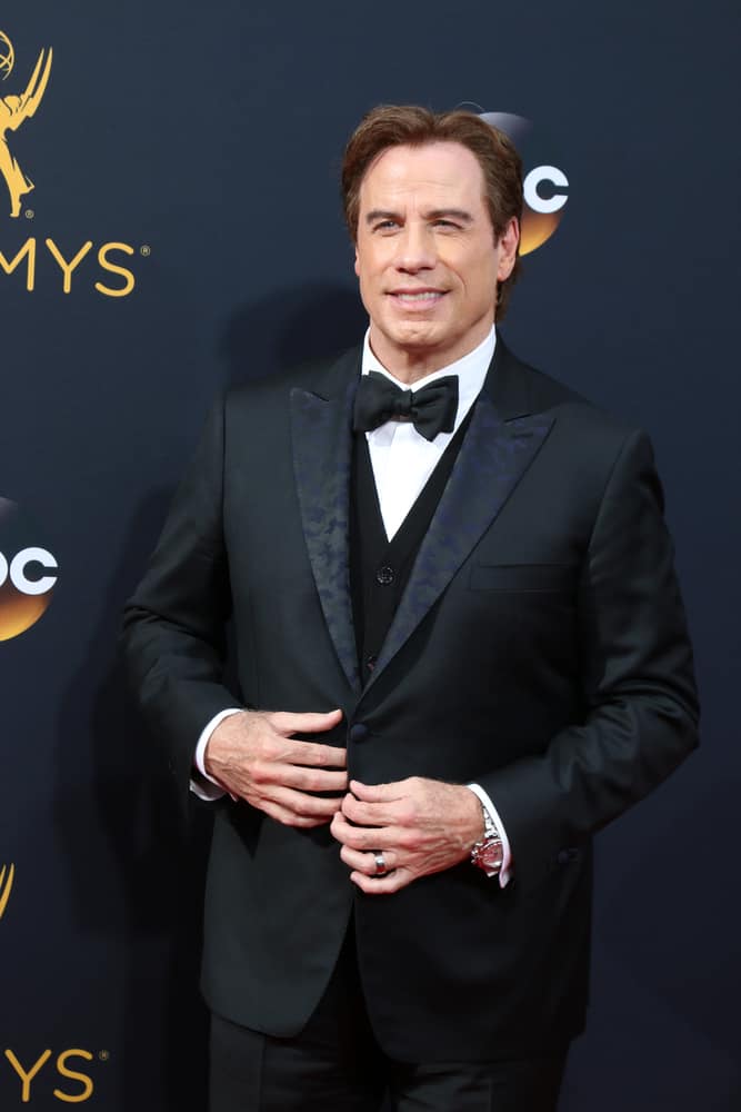 How tall is John Travolta?